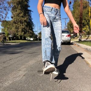 🌼Hand painted city and skyline jeans